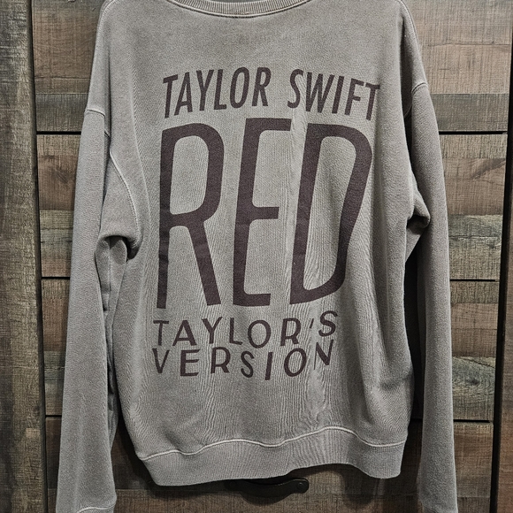 RED (Taylor's Version) Urban Outfitters Crewneck - Picture 3 of 16